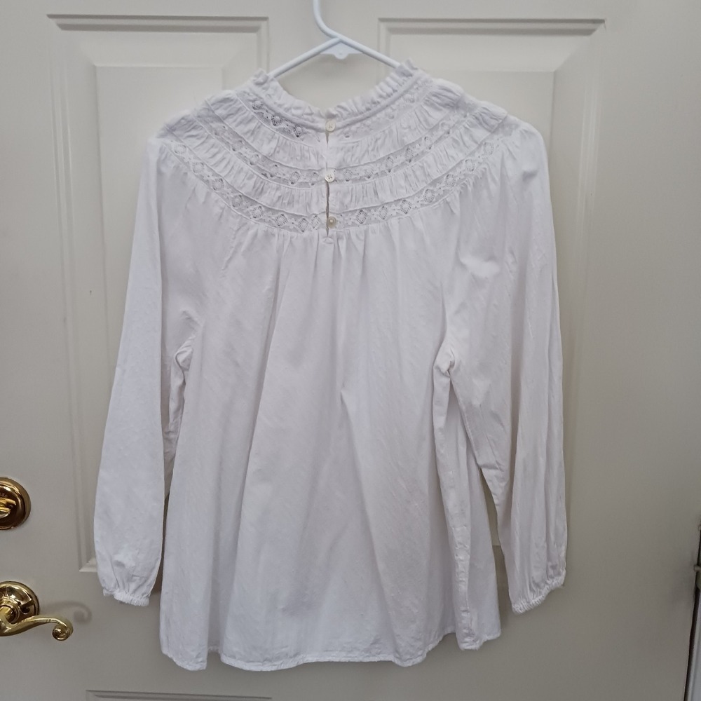 LOFT Smocked Lace Yoke White Blouse Top Size Medium - Picture 5 of 5